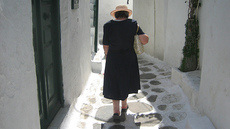 20110508_the-mothers-of-the-church_medium_img